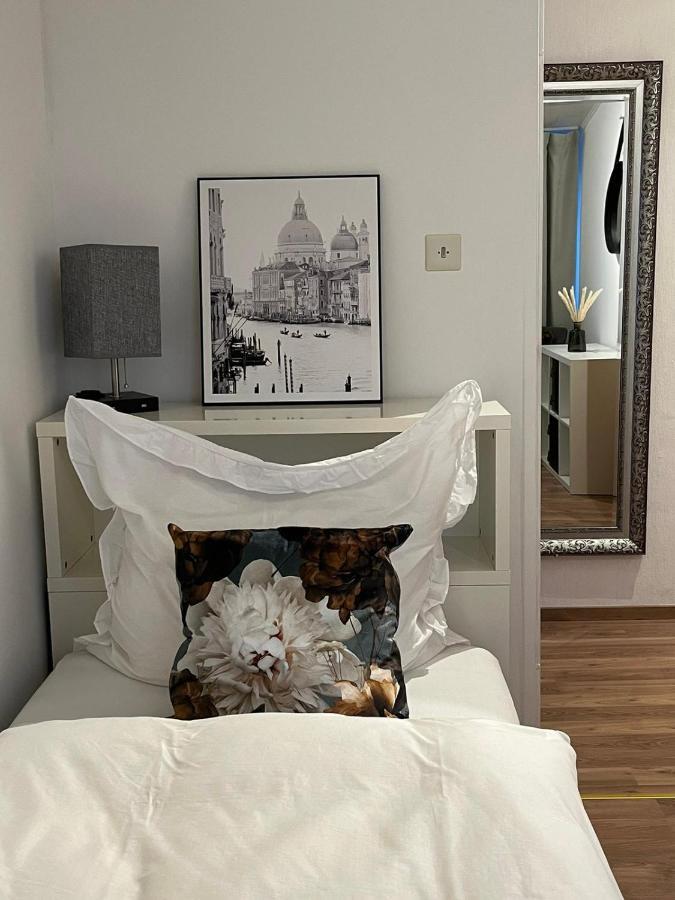 Casa Inn Parkview - Relax & Chill - Perfect For Business Travel, Weekend Trip, Family&Friends, Dogs Lover, Romance, Layover Or Longstay ليمبورغ ان دير لان المظهر الخارجي الصورة