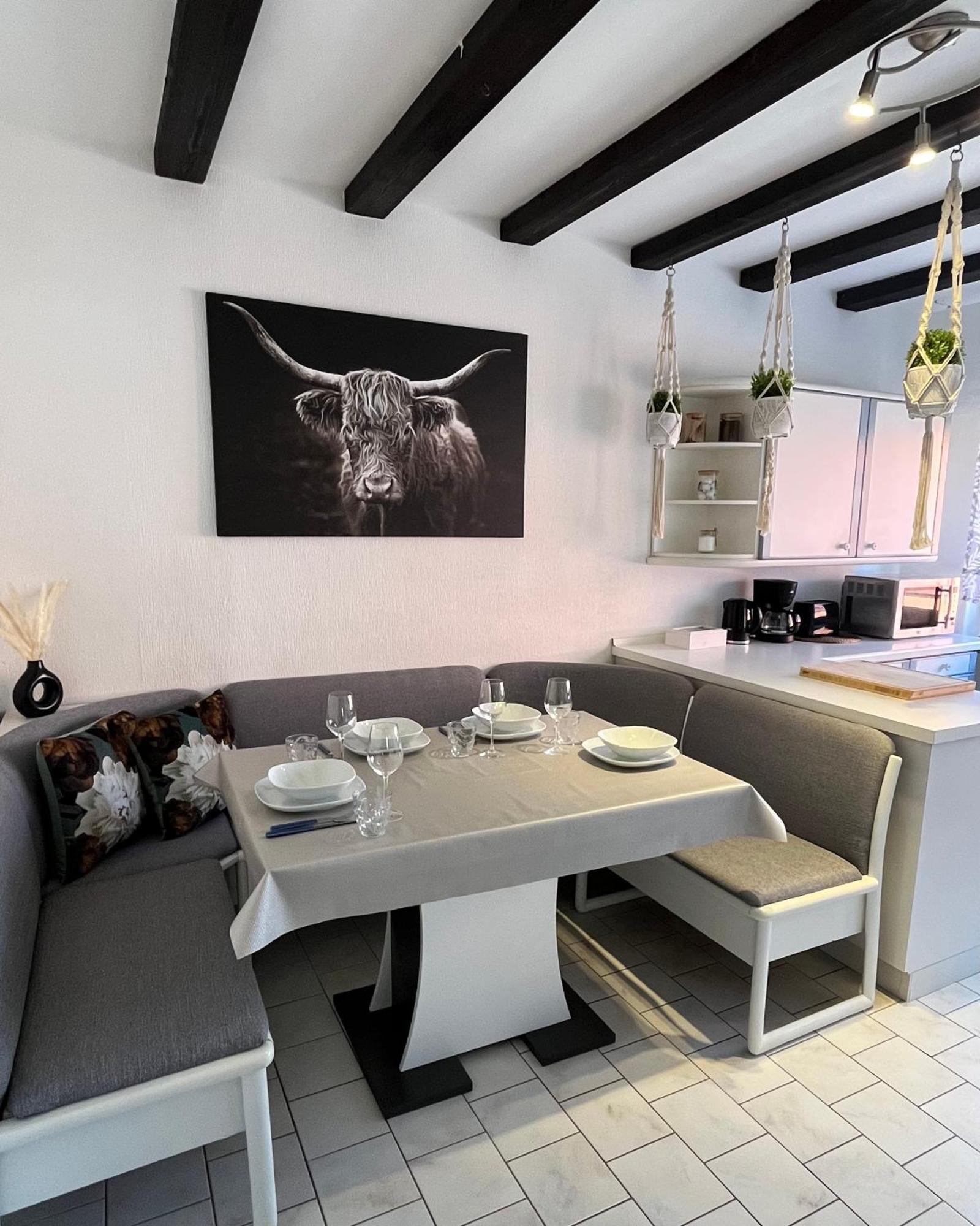 Casa Inn Parkview - Relax & Chill - Perfect For Business Travel, Weekend Trip, Family&Friends, Dogs Lover, Romance, Layover Or Longstay ليمبورغ ان دير لان المظهر الخارجي الصورة